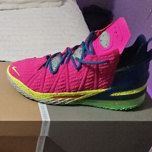 Lebron XVIII